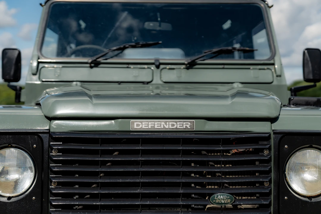 1996 Land Rover Defender 110 - Image 24 of 31