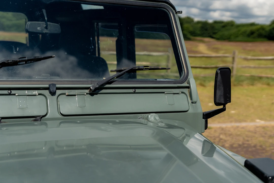 1996 Land Rover Defender 110 - Image 25 of 31