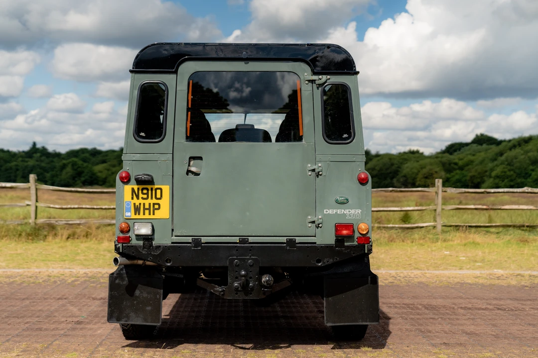 1996 Land Rover Defender 110 - Image 6 of 31