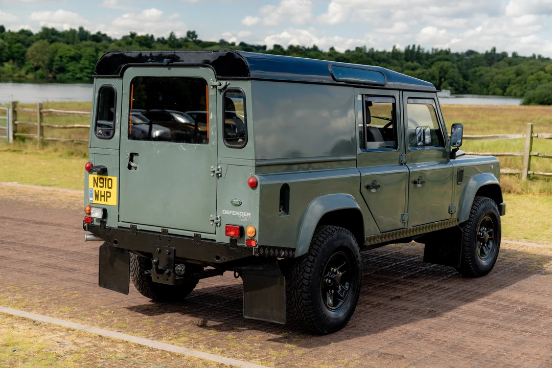 1996 Land Rover Defender 110 - Image 5 of 31