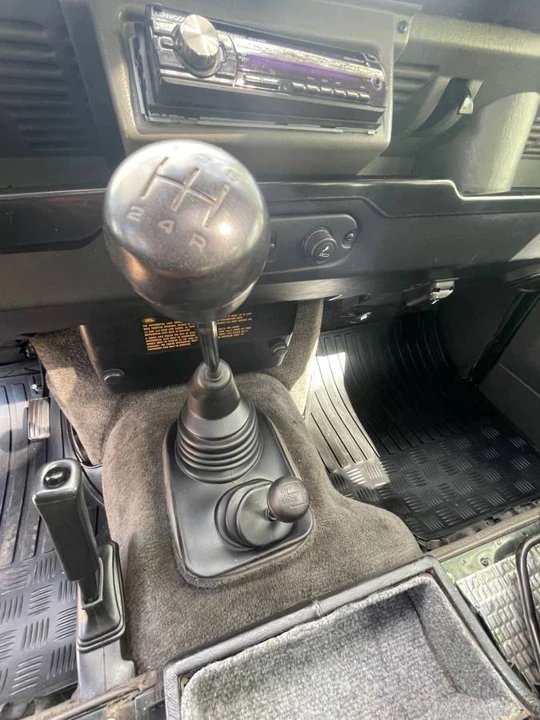 1996 Land Rover Defender 110 - Image 10 of 15