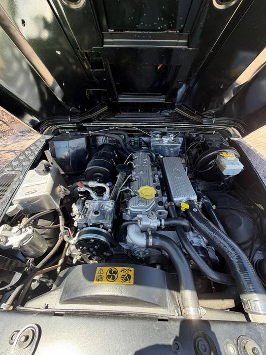 1996 Land Rover Defender 110 - Image 9 of 18