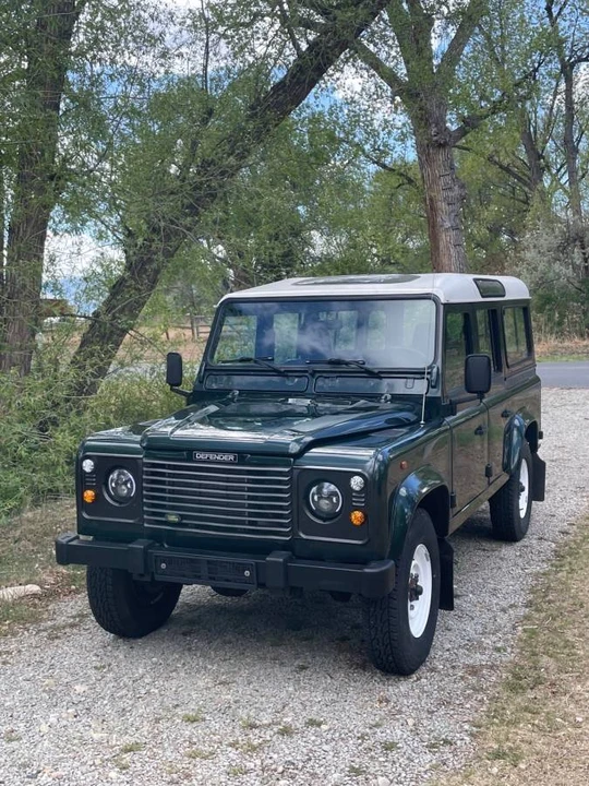 1996 Land Rover Defender 110 - Image 2 of 15