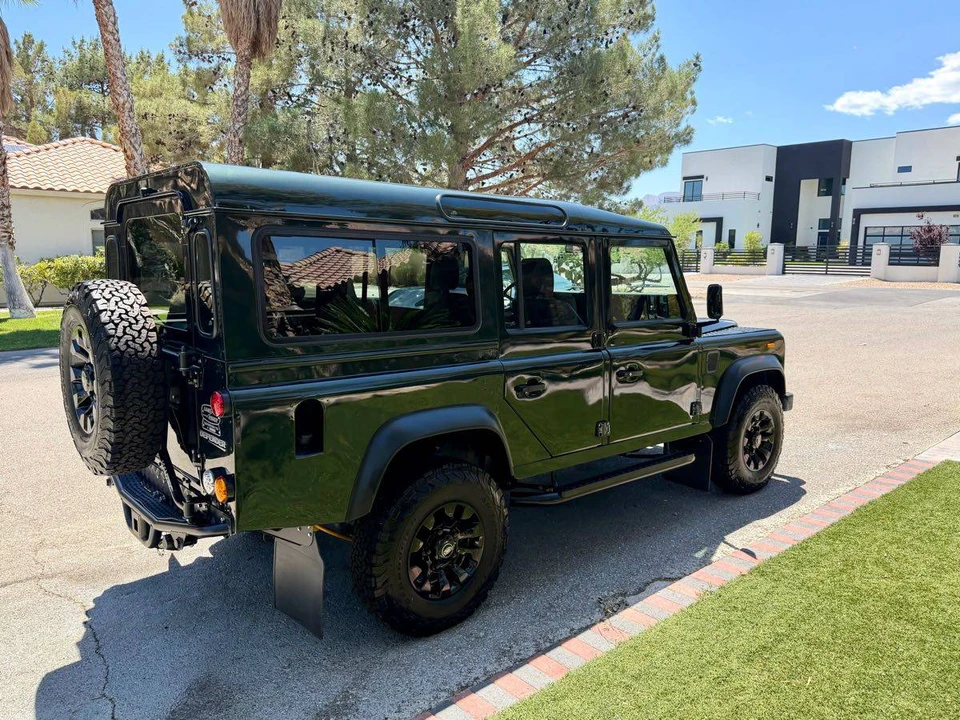 1996 Land Rover Defender 110 - Image 5 of 19