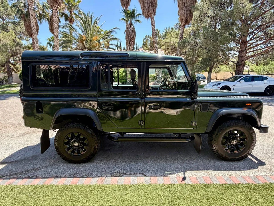 1996 Land Rover Defender 110 - Image 4 of 19
