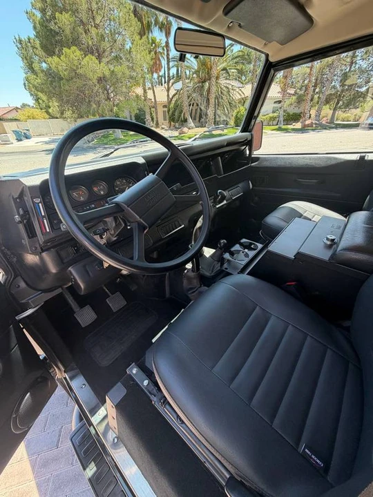 1996 Land Rover Defender 110 - Image 11 of 19
