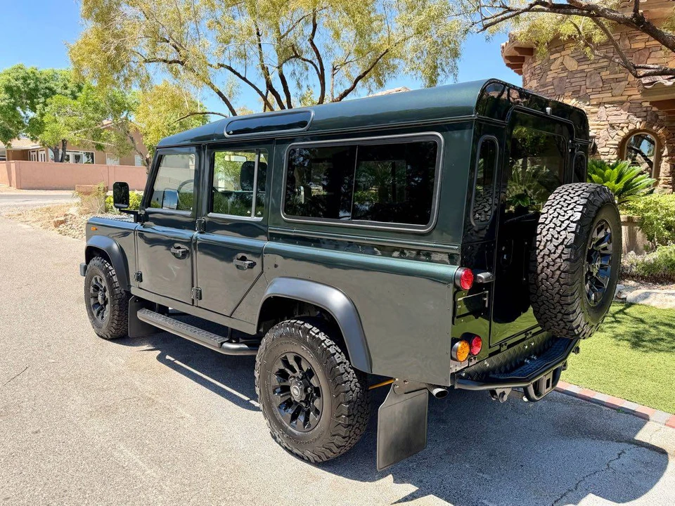 1996 Land Rover Defender 110 - Image 7 of 19