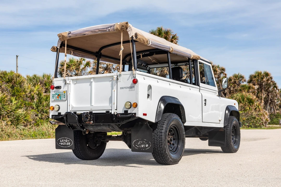 1996 Land Rover Defender 110 - Image 8 of 31