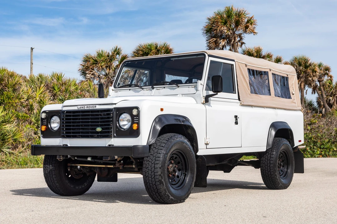 1996 Land Rover Defender 110 - Image 12 of 31