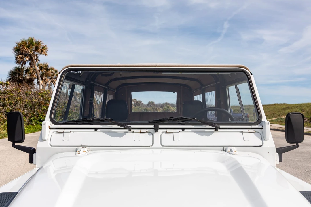 1996 Land Rover Defender 110 - Image 22 of 31