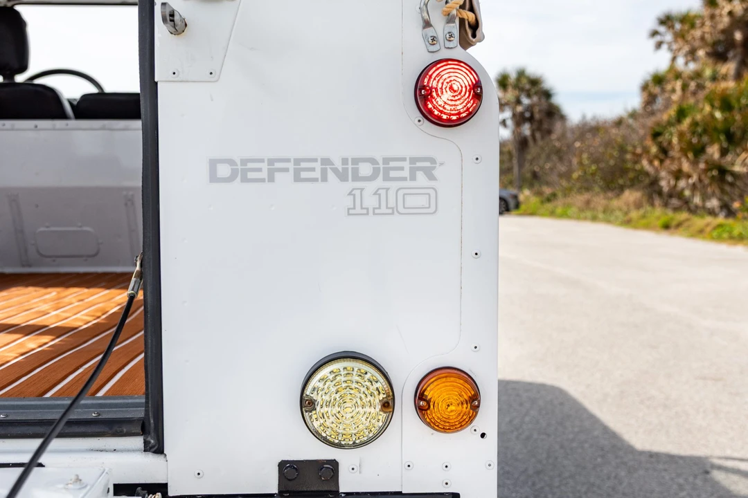 1996 Land Rover Defender 110 - Image 28 of 31