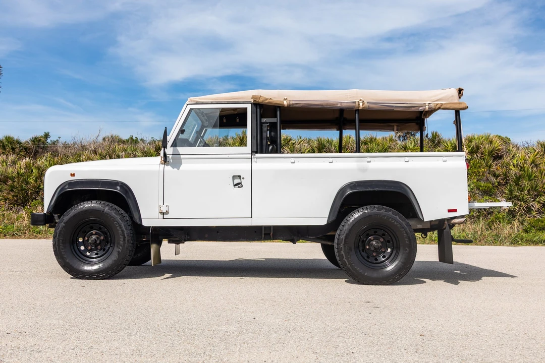 1996 Land Rover Defender 110 - Image 5 of 31