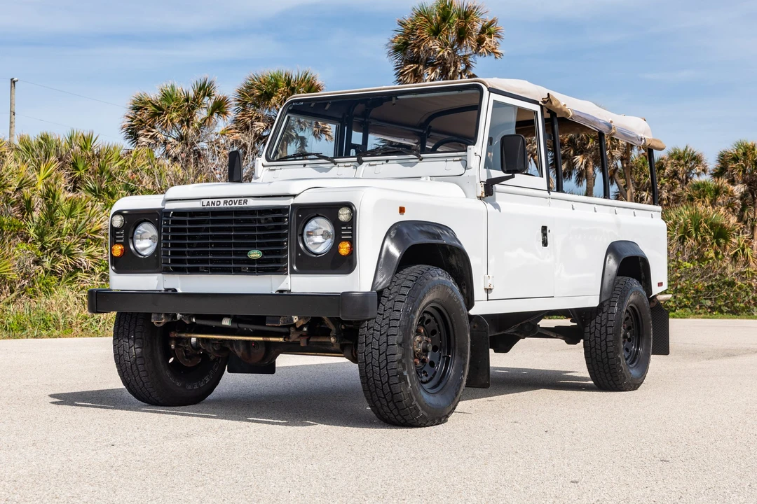 1996 Land Rover Defender 110 - Image 4 of 31