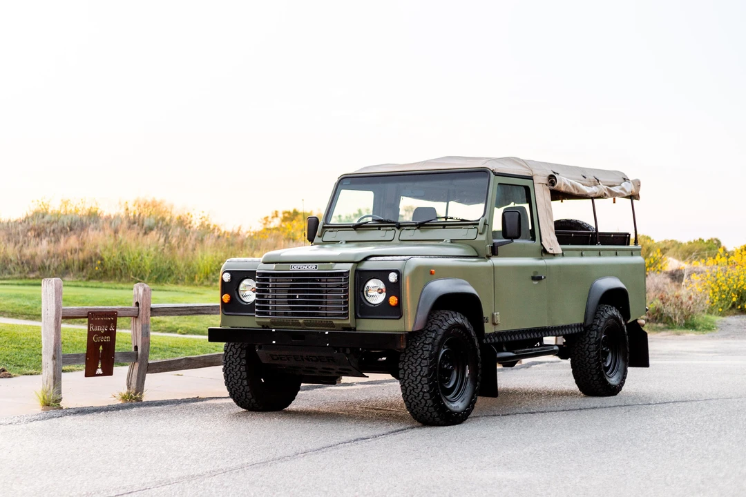 1996 Land Rover Defender 110 - Image 7 of 31