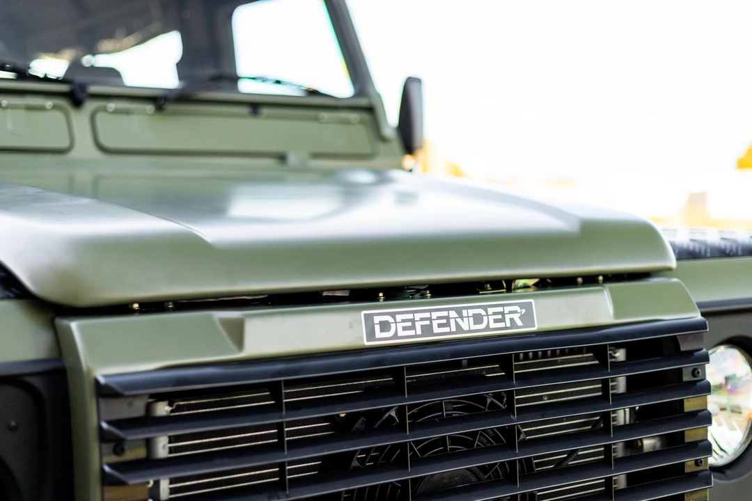 1996 Land Rover Defender 110 - Image 15 of 31