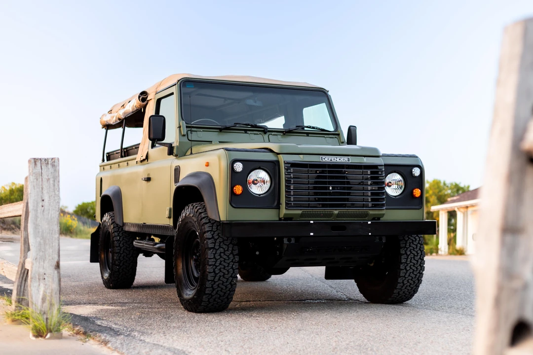 1996 Land Rover Defender 110 - Image 12 of 31