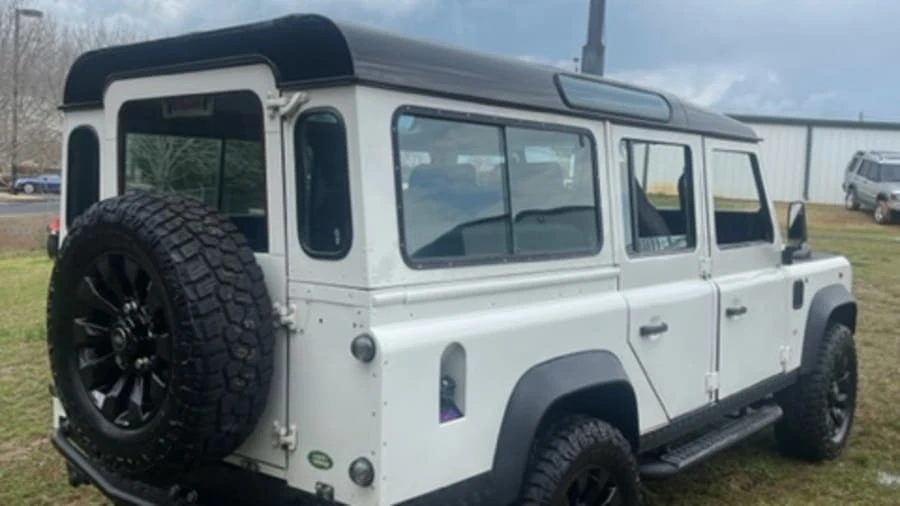 1996 Land Rover Defender 110 - Image 19 of 21
