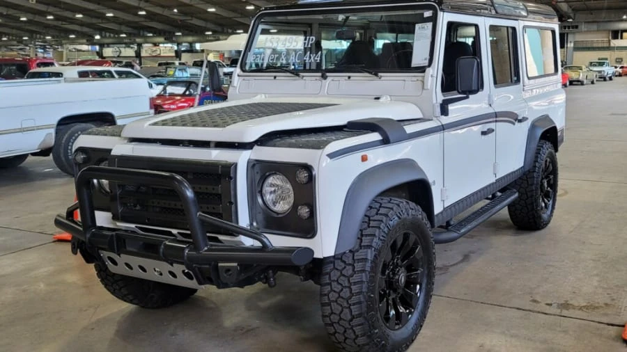 1996 Land Rover Defender 110 - Image 25 of 26