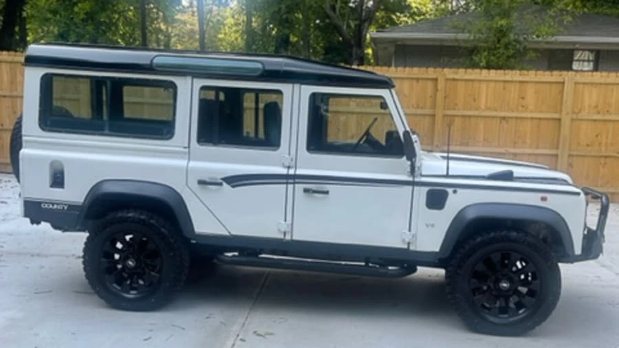 1996 Land Rover Defender 110 - Image 2 of 14