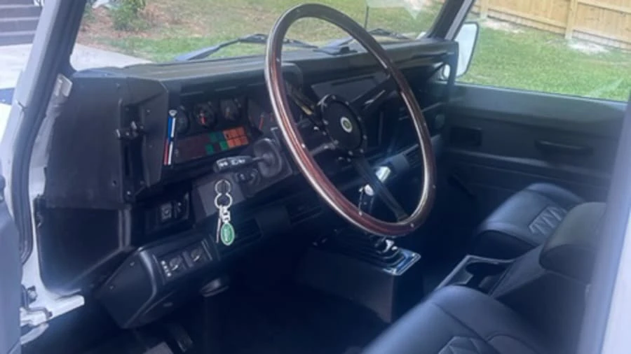 1996 Land Rover Defender 110 - Image 8 of 14