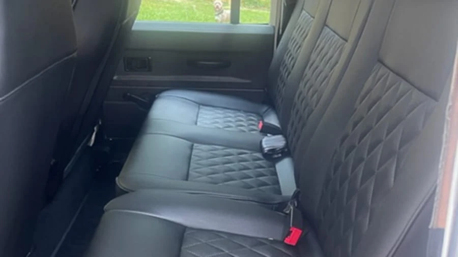 1996 Land Rover Defender 110 - Image 7 of 14