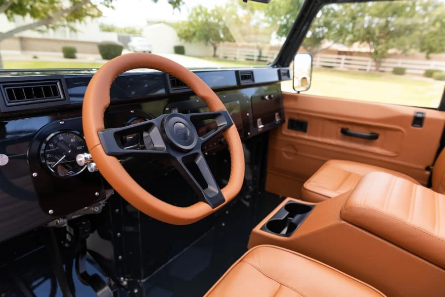 1996 Land Rover Defender 110 - Image 14 of 31