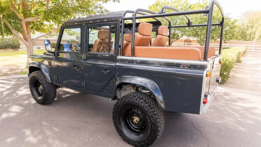 1996 Land Rover Defender 110 - Image 2 of 31