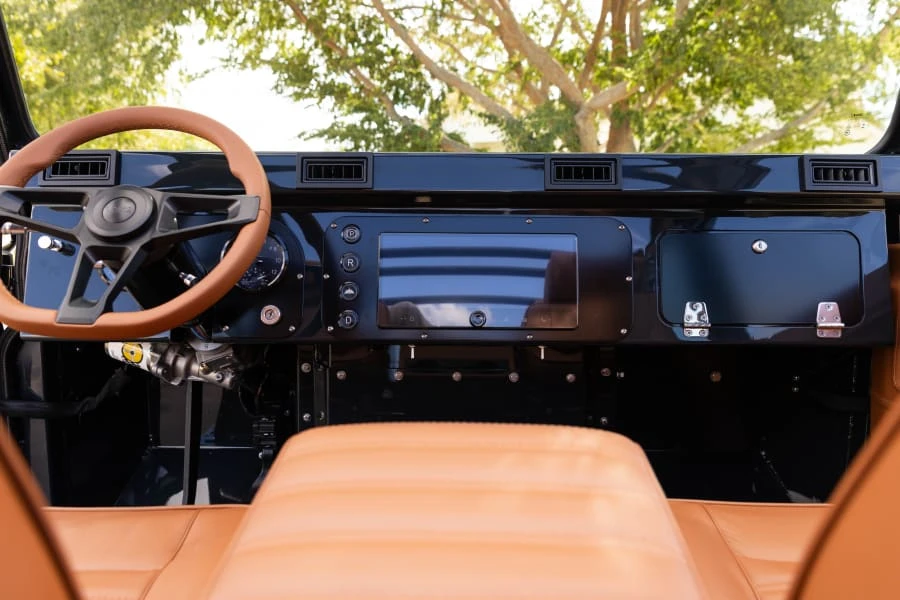 1996 Land Rover Defender 110 - Image 21 of 31