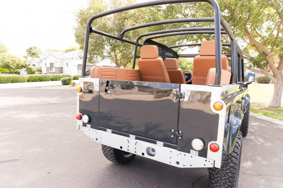 1996 Land Rover Defender 110 - Image 6 of 31