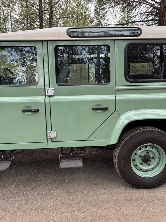 1996 Land Rover Defender 110 - Image 24 of 31