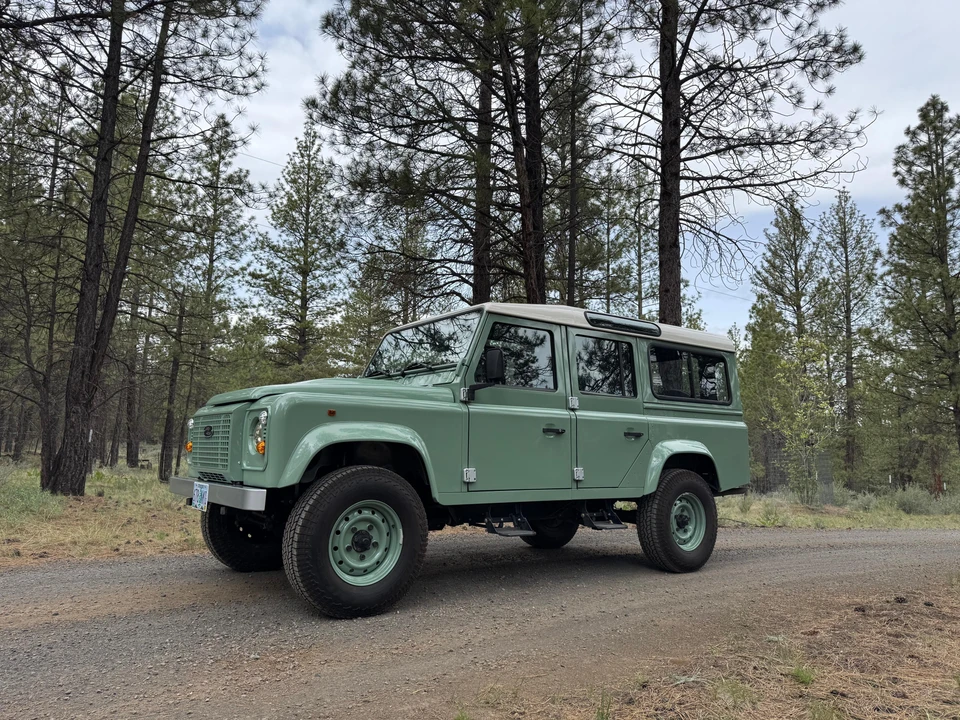 1996 Land Rover Defender 110 - Image 9 of 31