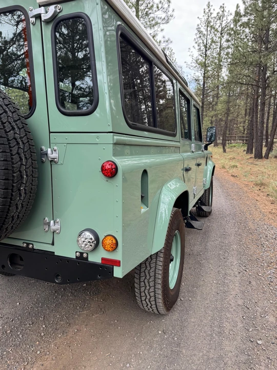 1996 Land Rover Defender 110 - Image 31 of 31