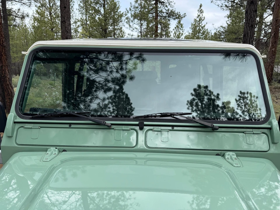 1996 Land Rover Defender 110 - Image 15 of 31