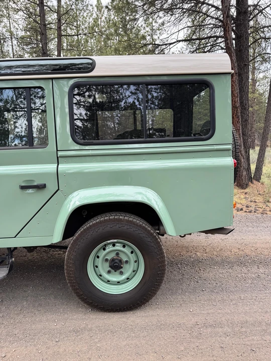 1996 Land Rover Defender 110 - Image 25 of 31