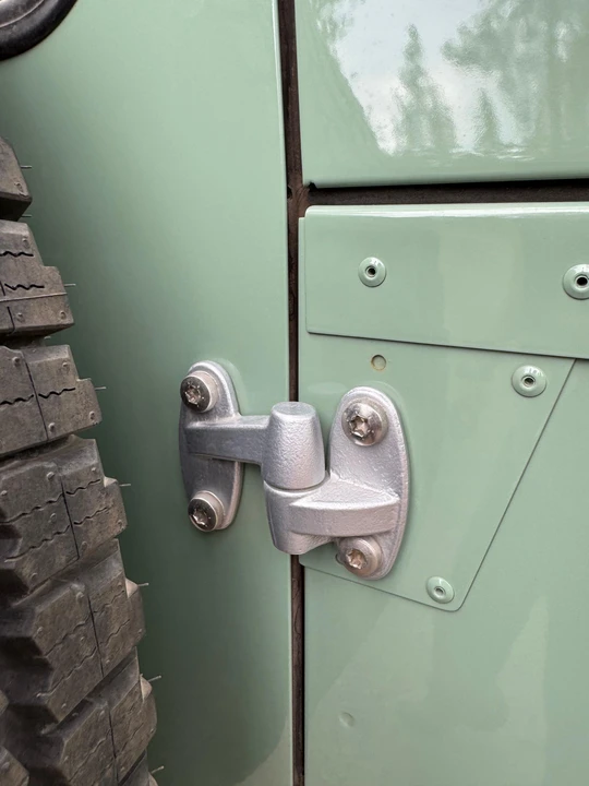 1996 Land Rover Defender 110 - Image 30 of 31