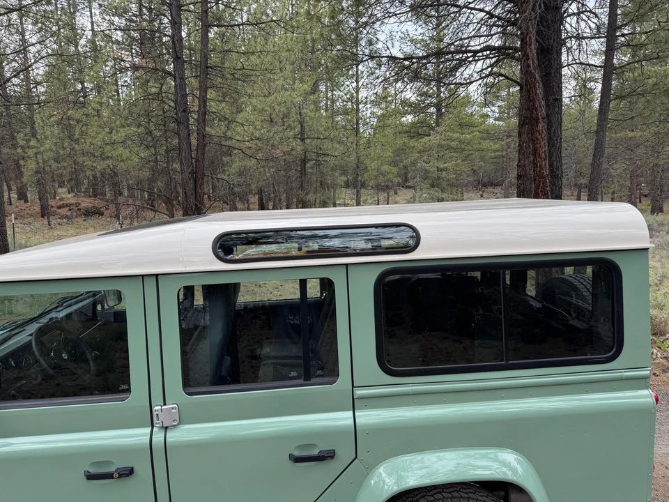 1996 Land Rover Defender 110 - Image 23 of 31