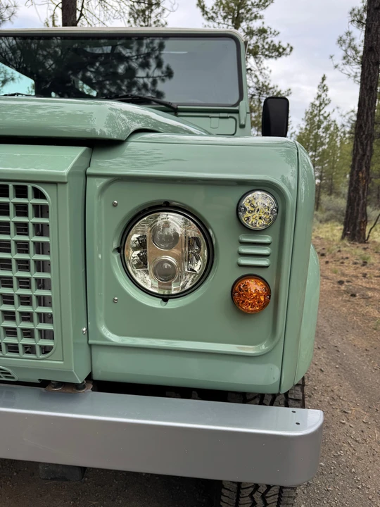 1996 Land Rover Defender 110 - Image 19 of 31