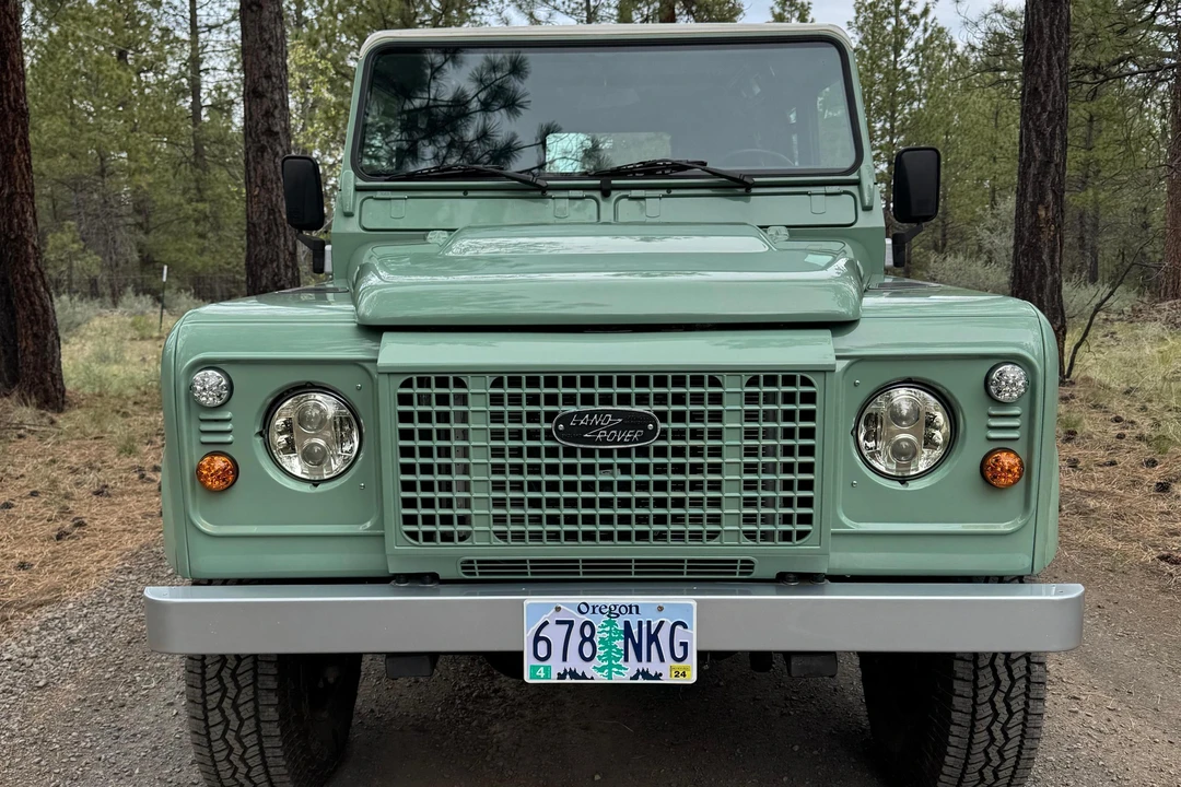 1996 Land Rover Defender 110 - Image 2 of 31