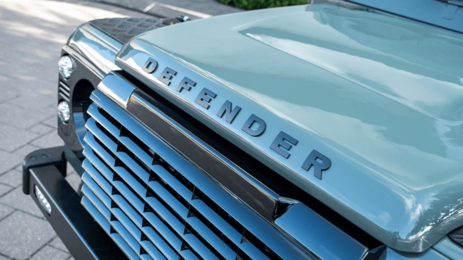 1996 Land Rover Defender 110 - Image 8 of 31