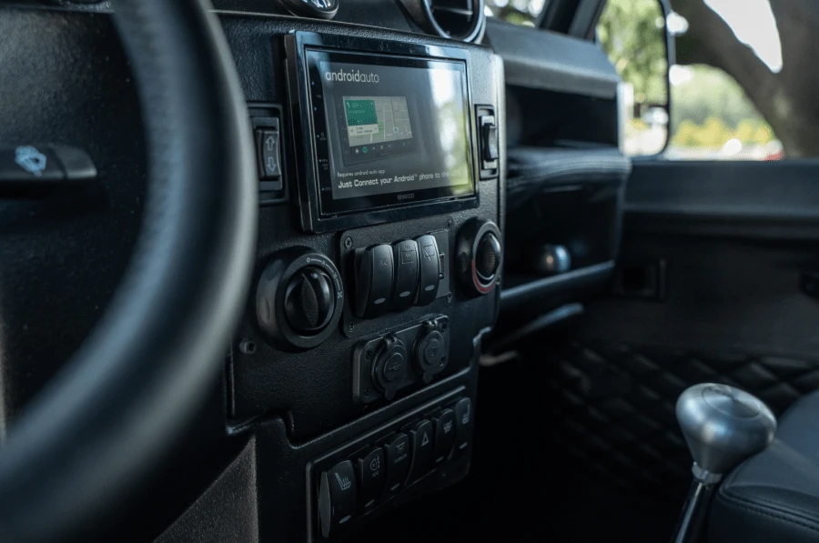 1996 Land Rover Defender 110 - Image 27 of 31