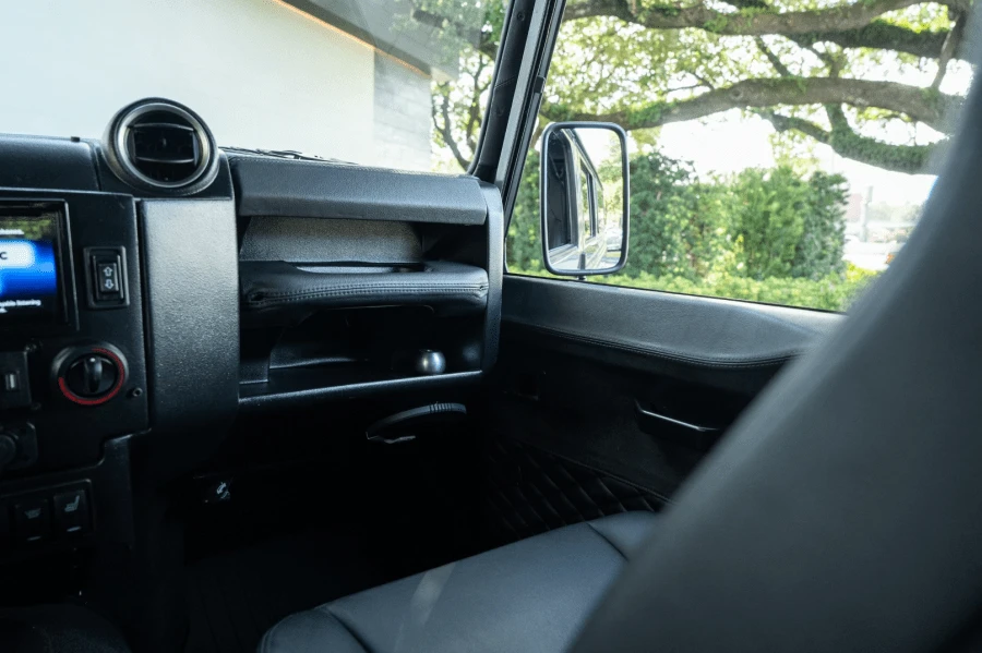 1996 Land Rover Defender 110 - Image 26 of 31