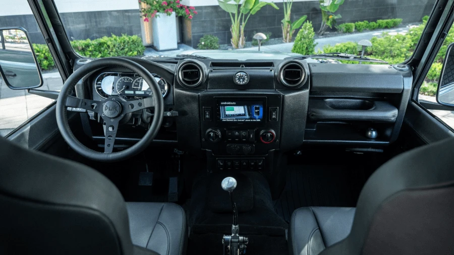 1996 Land Rover Defender 110 - Image 15 of 31