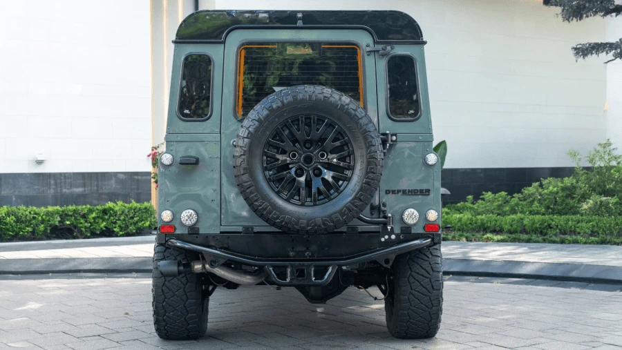 1996 Land Rover Defender 110 - Image 5 of 31