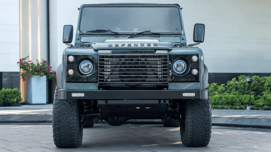 1996 Land Rover Defender 110 - Image 4 of 31