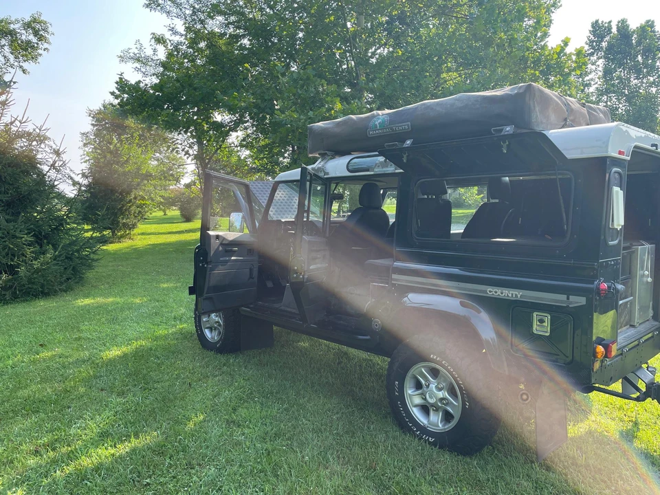 1996 Land Rover Defender 110 - Image 8 of 31