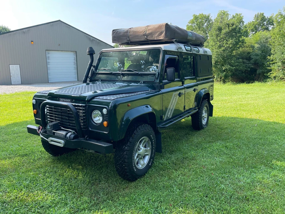 1996 Land Rover Defender 110 - Image 7 of 31