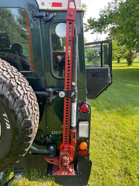 1996 Land Rover Defender 110 - Image 17 of 31