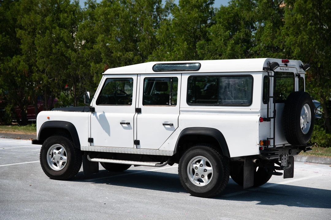 1996 Land Rover Defender 110 - Image 8 of 31