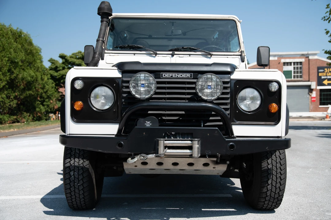 1996 Land Rover Defender 110 - Image 14 of 31