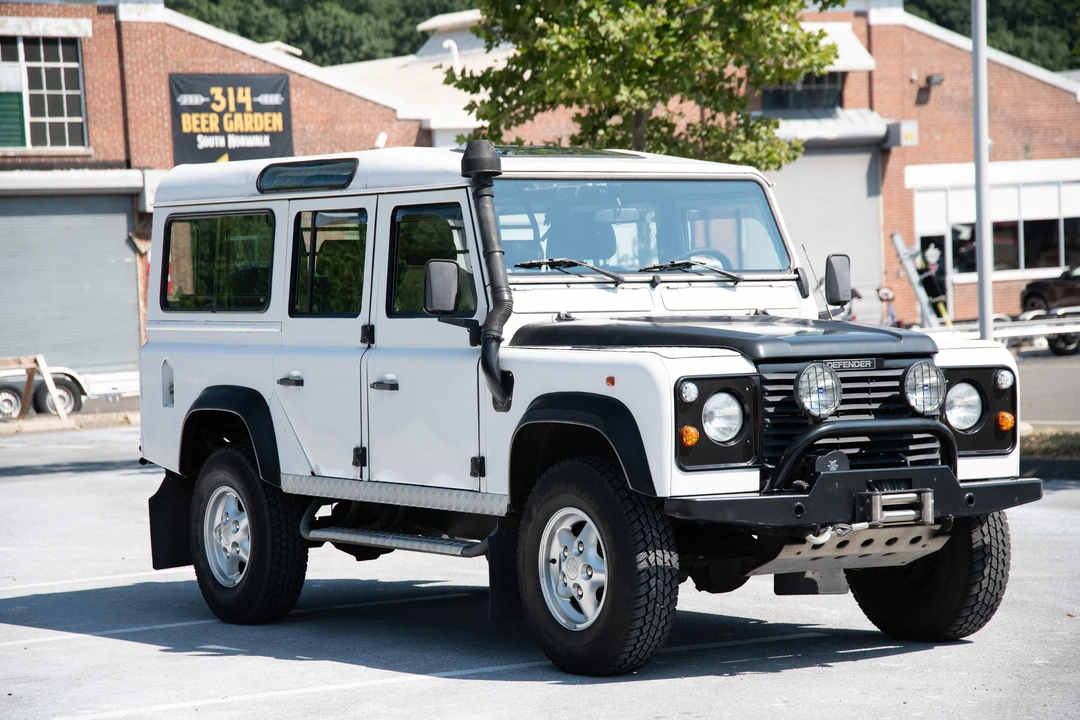 1996 Land Rover Defender 110 - Image 13 of 31